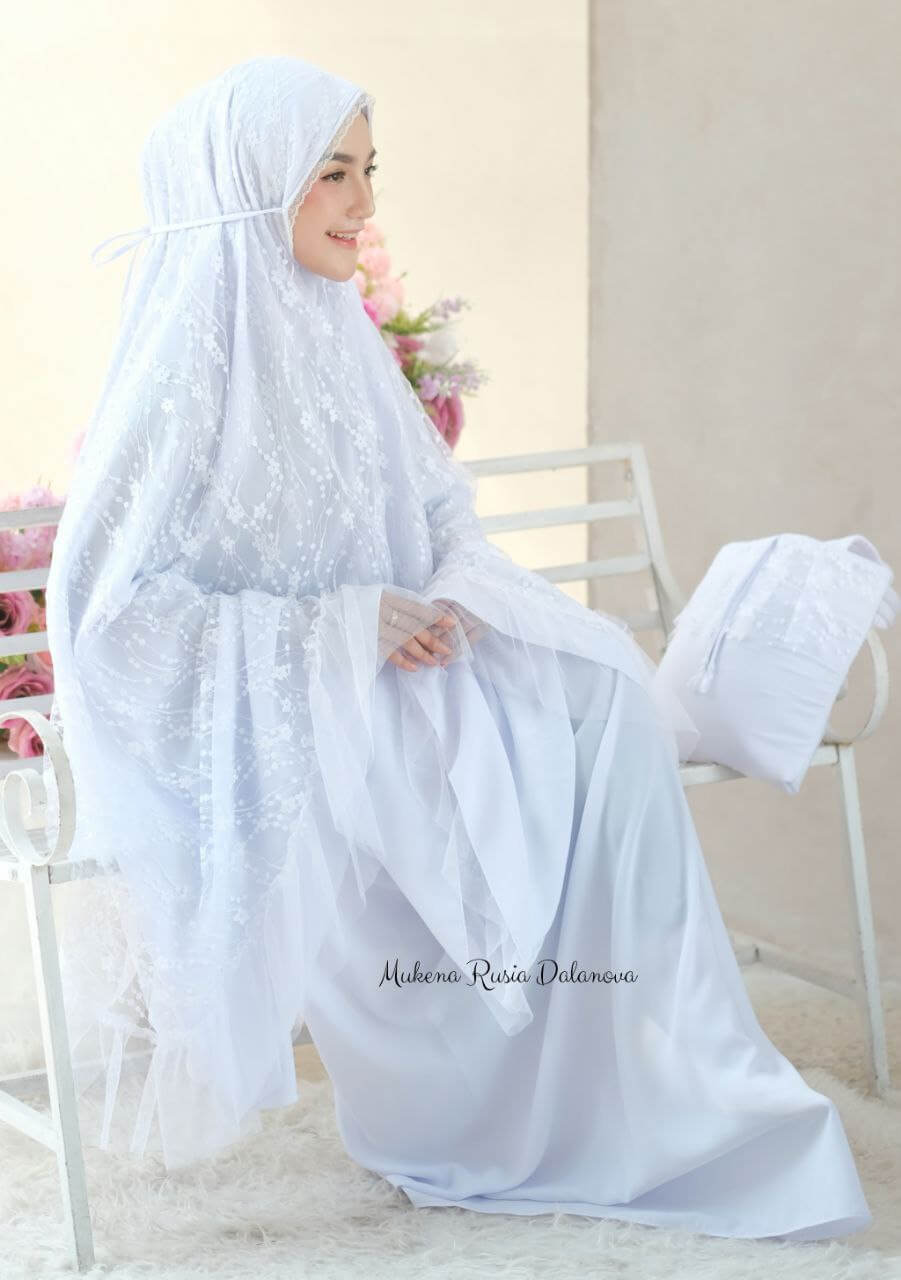 Mukena Rusia Putih